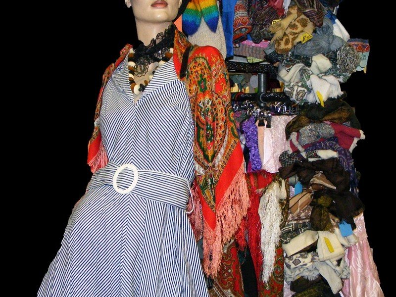 Vintage shops online uk - Blue17 vintage clothing mannequin clothing display Vintage shops online uk - Blue17 vintage clothing mannequin clothing display